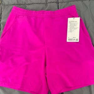 Lululemon Pace Breaker men's Pink Shorts
Brand new
100% authentic